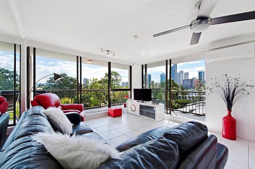 Anacapri Holiday Resort Apartments Surfers Paradise Bagian luar foto