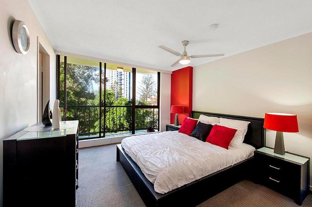 Anacapri Holiday Resort Apartments Surfers Paradise Bagian luar foto