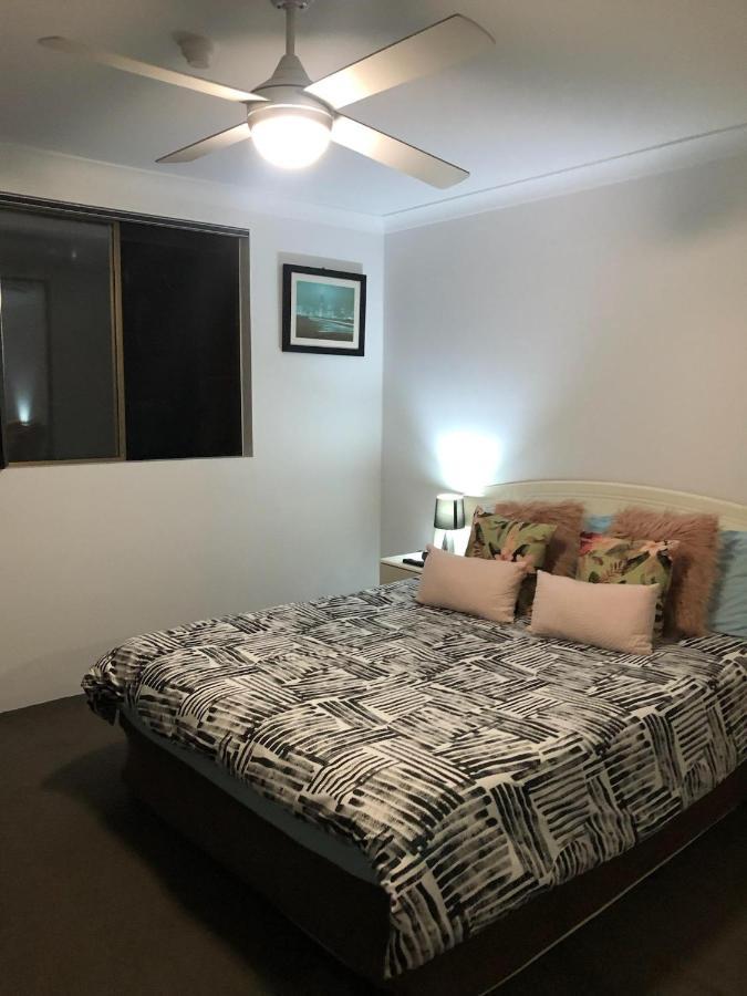 Anacapri Holiday Resort Apartments Surfers Paradise Bagian luar foto