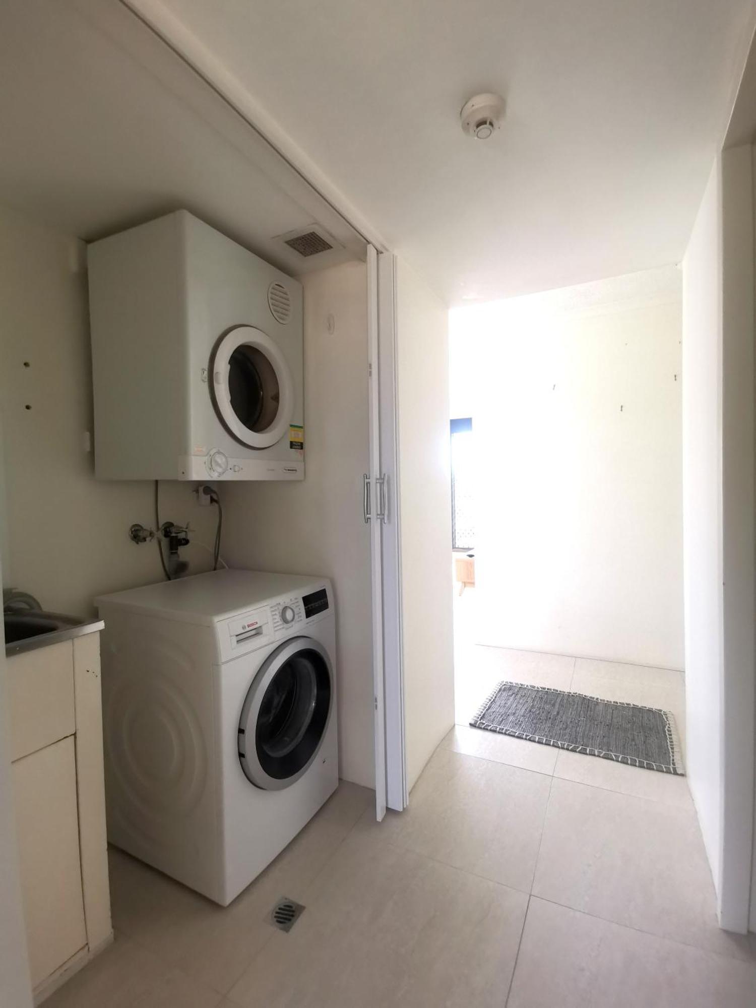 Anacapri Holiday Resort Apartments Surfers Paradise Bagian luar foto
