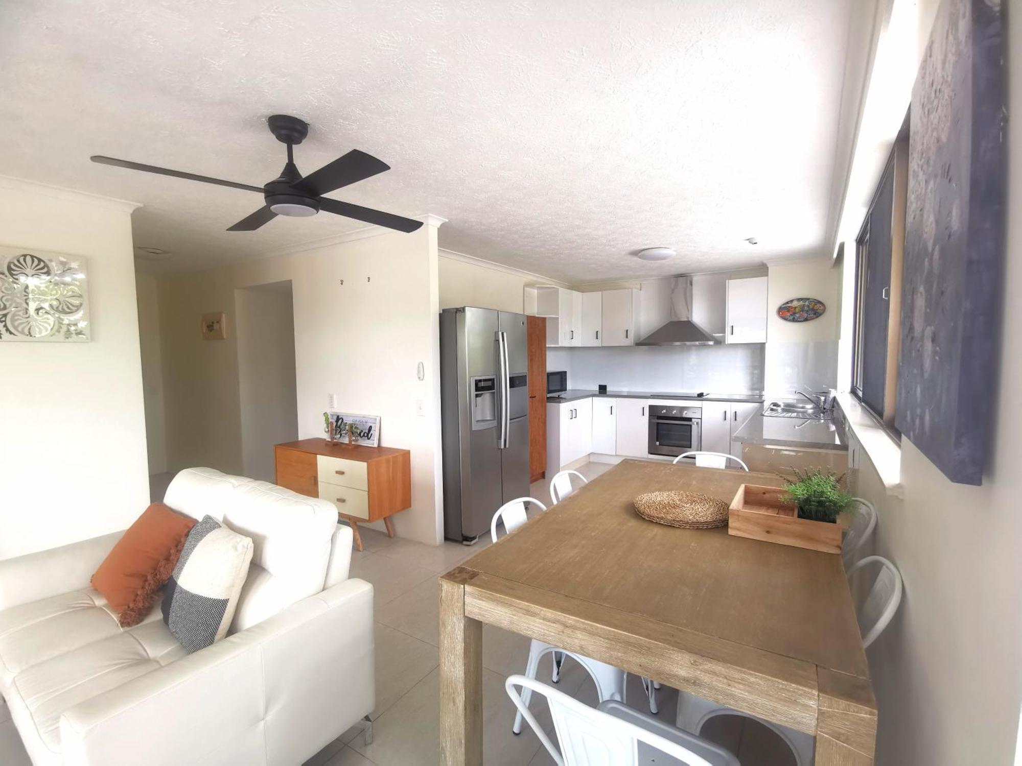 Anacapri Holiday Resort Apartments Surfers Paradise Bagian luar foto