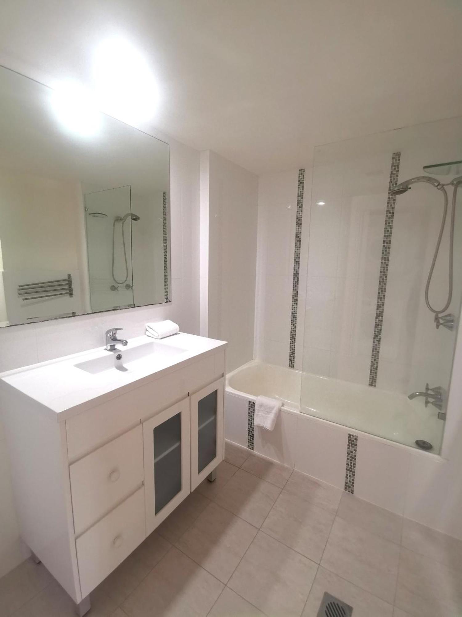 Anacapri Holiday Resort Apartments Surfers Paradise Bagian luar foto