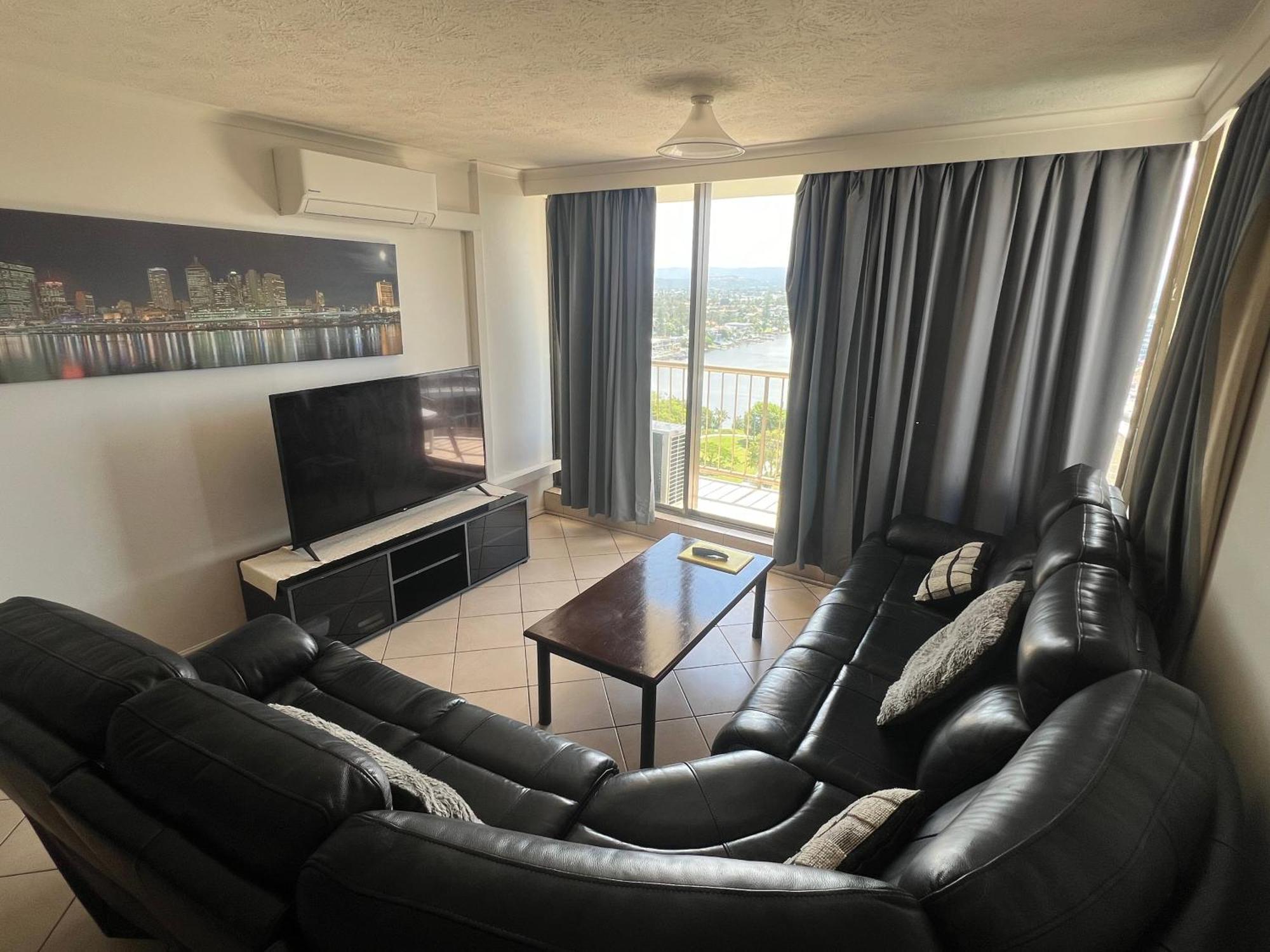 Anacapri Holiday Resort Apartments Surfers Paradise Bagian luar foto