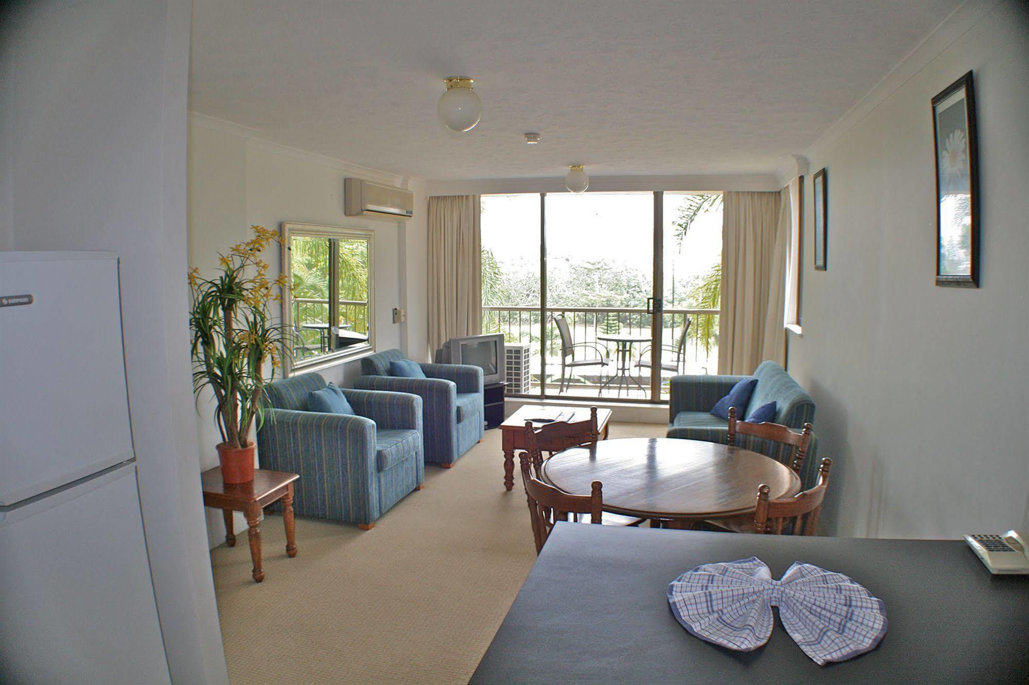 Anacapri Holiday Resort Apartments Surfers Paradise Bagian luar foto