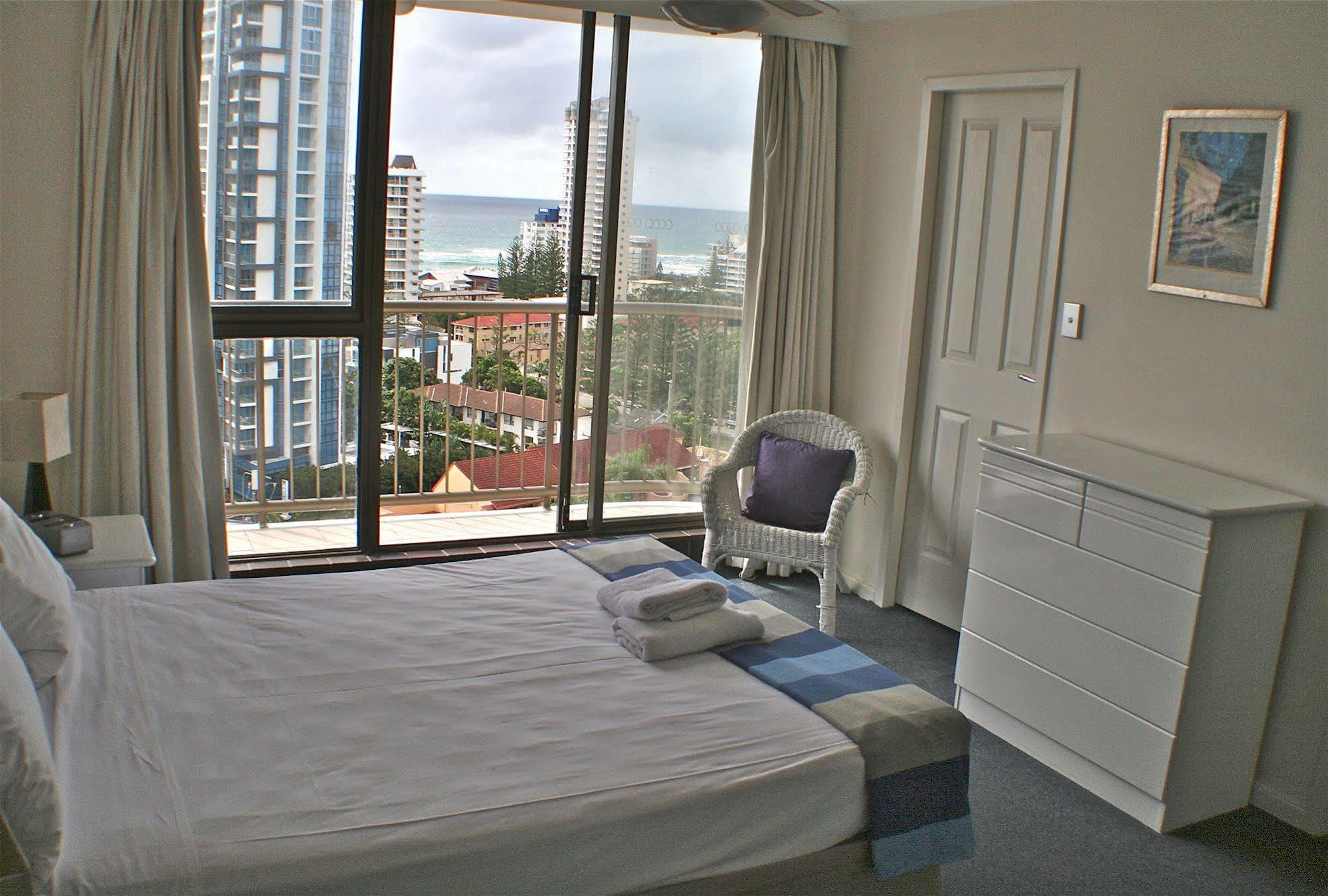 Anacapri Holiday Resort Apartments Surfers Paradise Bagian luar foto
