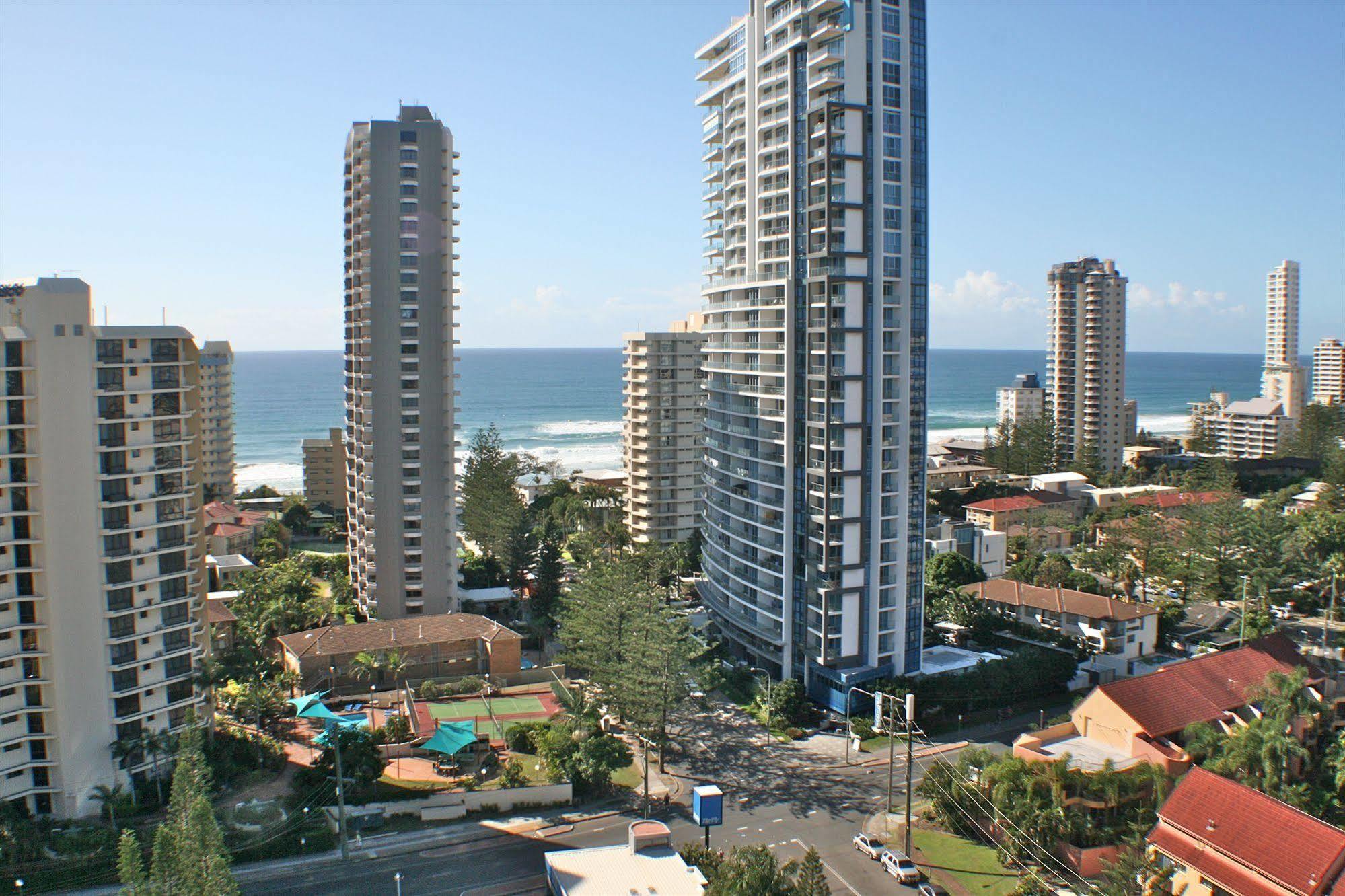 Anacapri Holiday Resort Apartments Surfers Paradise Bagian luar foto