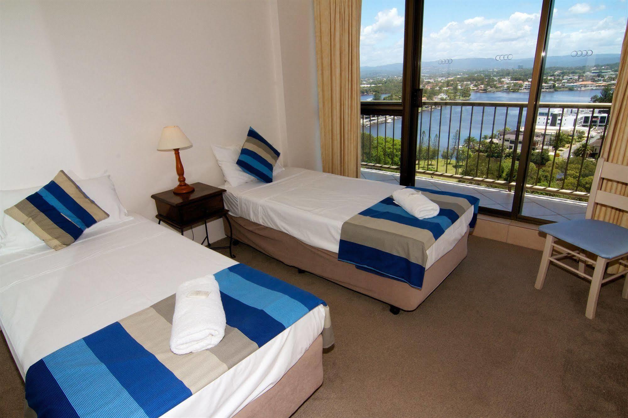 Anacapri Holiday Resort Apartments Surfers Paradise Bagian luar foto