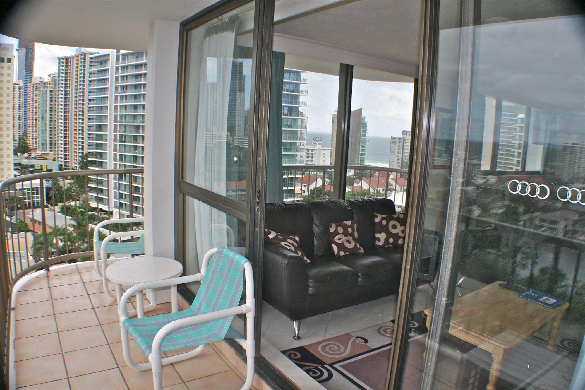 Anacapri Holiday Resort Apartments Surfers Paradise Bagian luar foto