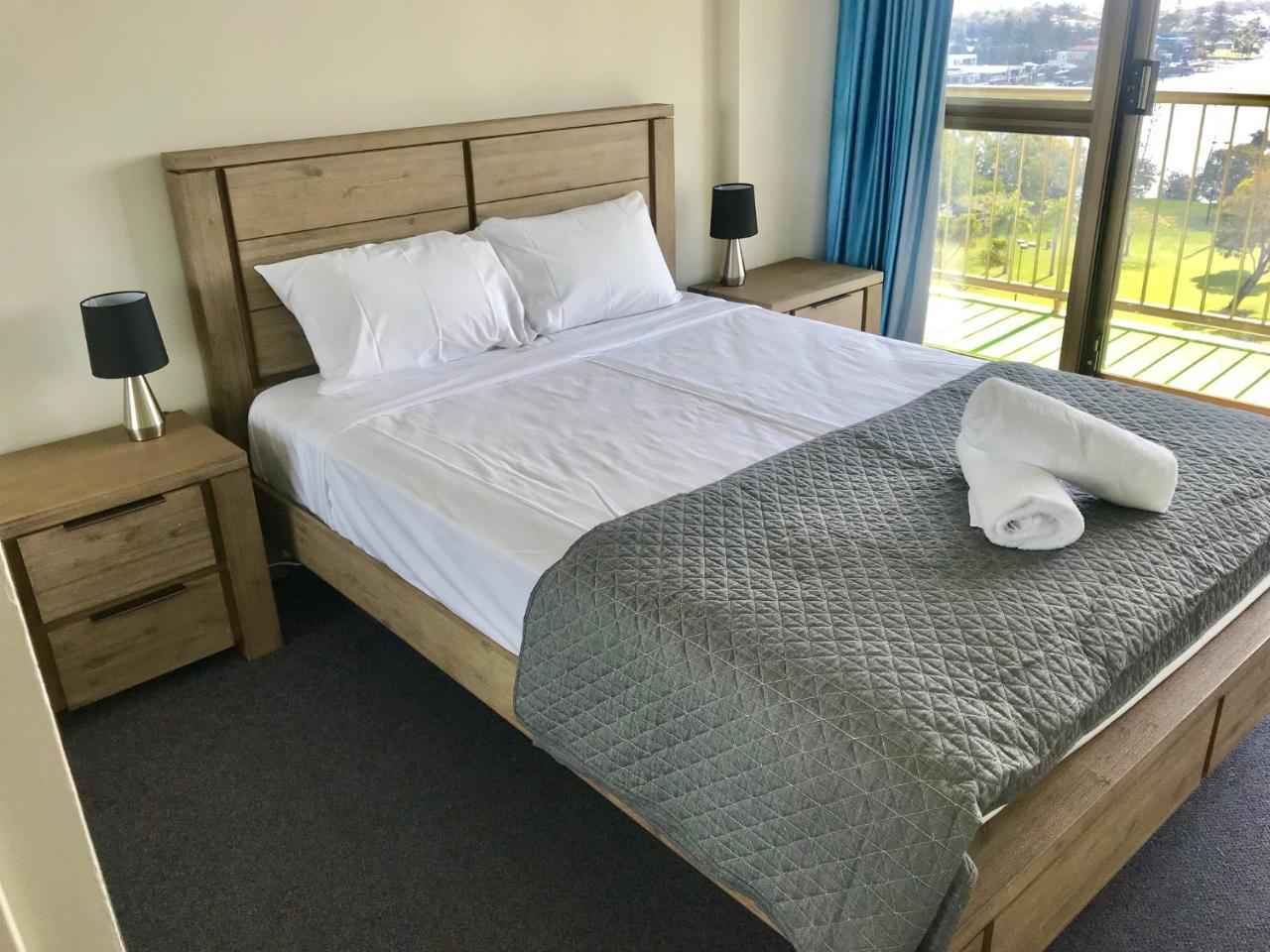 Anacapri Holiday Resort Apartments Surfers Paradise Bagian luar foto
