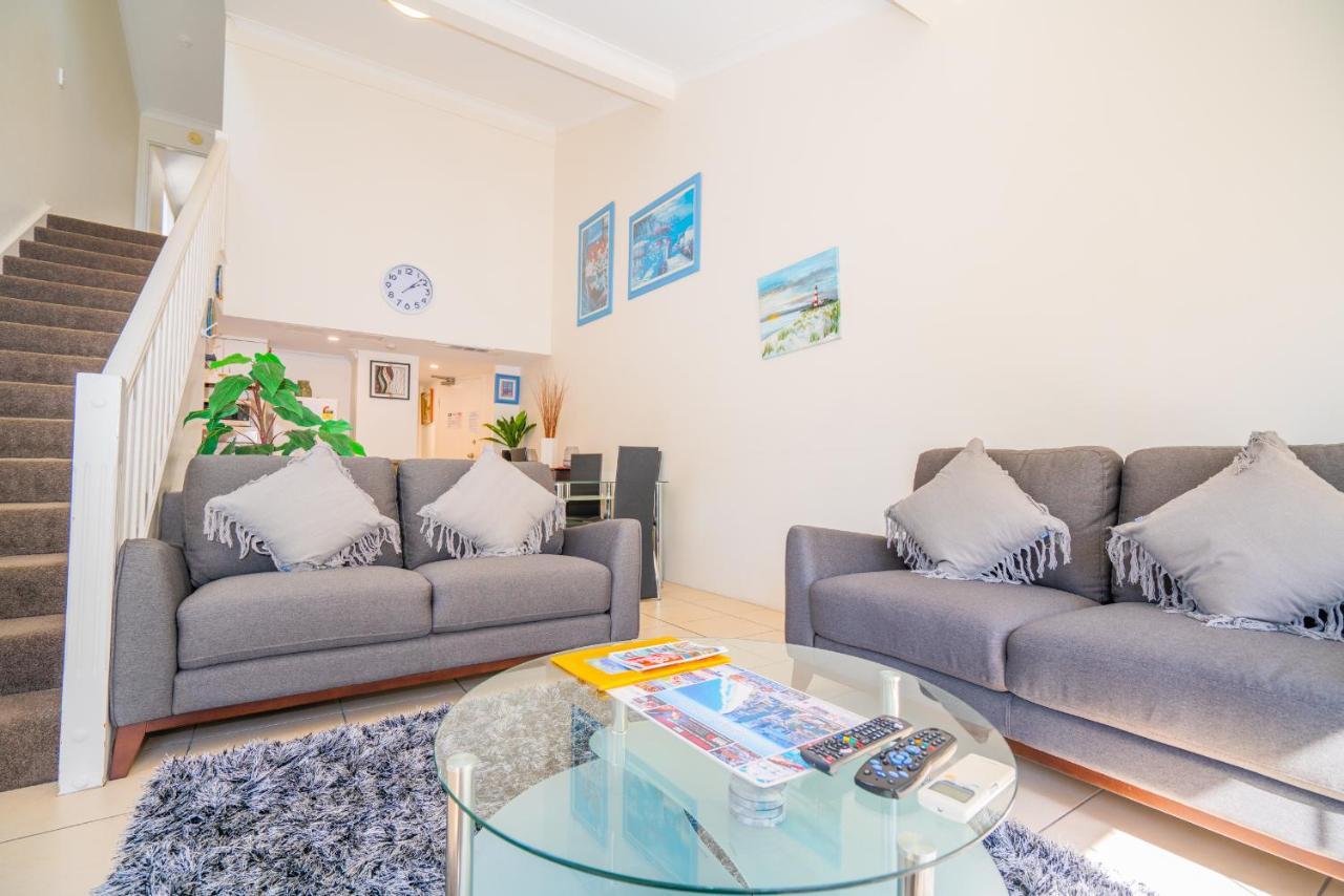 Anacapri Holiday Resort Apartments Surfers Paradise Bagian luar foto