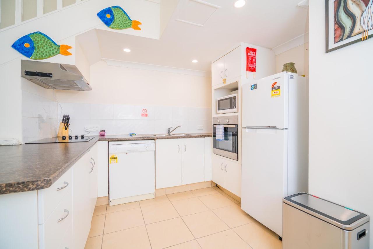 Anacapri Holiday Resort Apartments Surfers Paradise Bagian luar foto