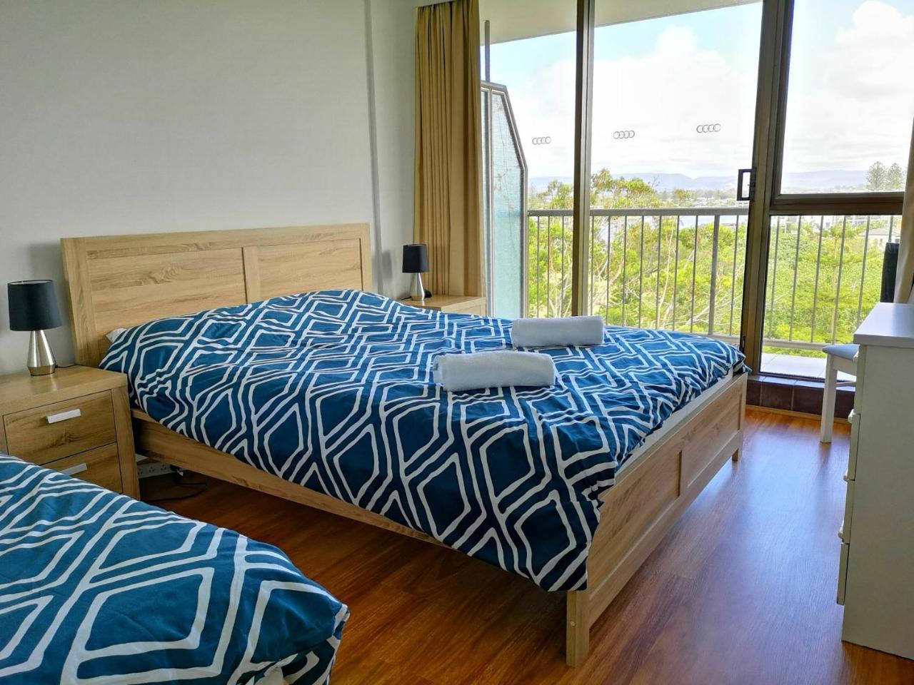 Anacapri Holiday Resort Apartments Surfers Paradise Bagian luar foto